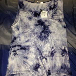 Blue tie dye shirt 💙